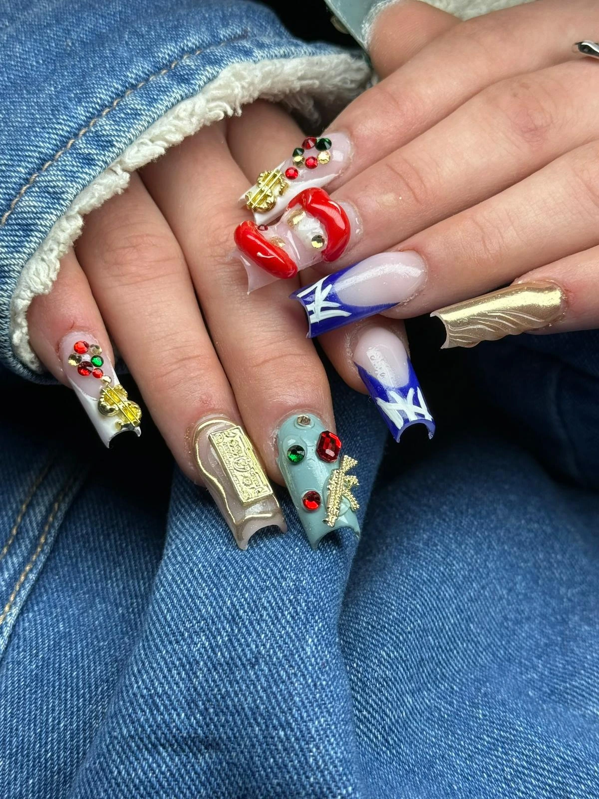 Professionelle Nagelgestaltung - Glow Essence Academy